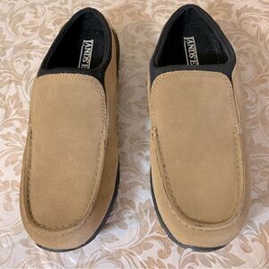 Women’s Lands End Moc Clogs Shoes Tan Suede Leather Sz 9 NWOT Gorgeous